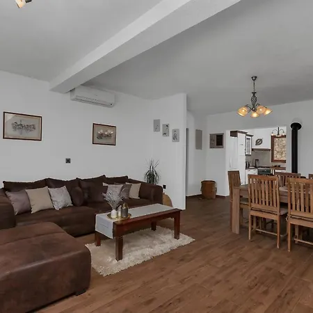 Tranquillo Hébergement de vacances Makarska